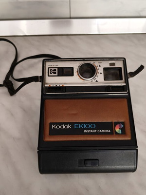 Kodak EK100 instant camera, vintage collectible 1970s