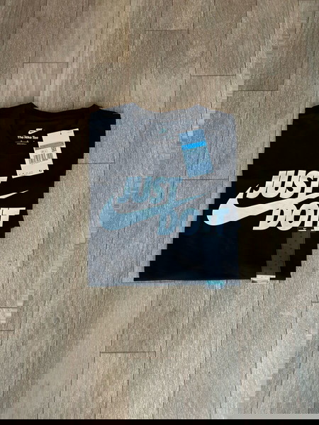 Nike t-shirt
