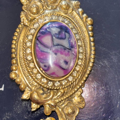 Vintage pin new