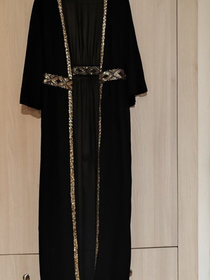 Kimono with transparency and gold sequins like new, size M