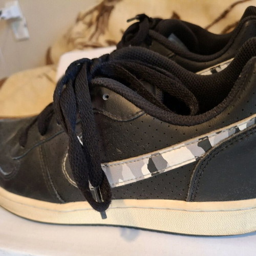 Nike low used black athletic shoes size 38.5