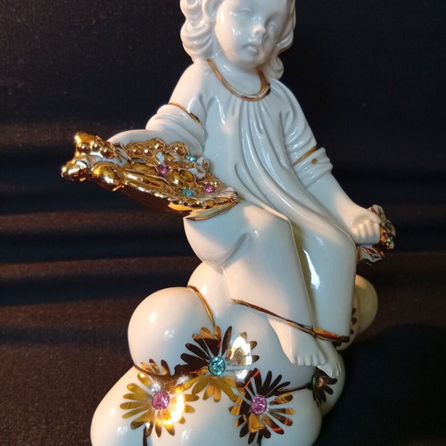 Capodimonte porcelain figurine like new, 15/12 cm