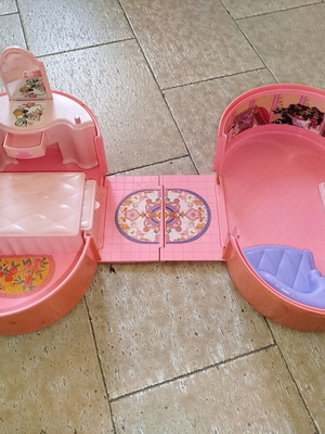 Barbie house 1994 used, complete