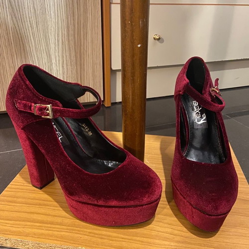 Velvet Bordeaux High Heels Used, Size 37