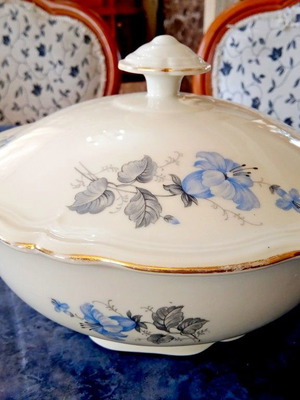 Kahla vintage soup tureen