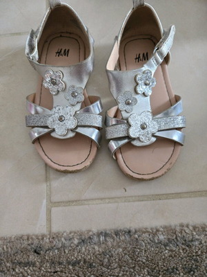 H&M silver sandals used, size 24