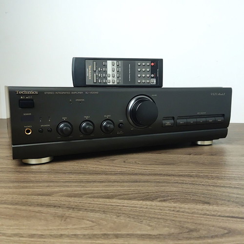 Technics SU-V620M2 Stereo Integrated Amplifier used with remote control