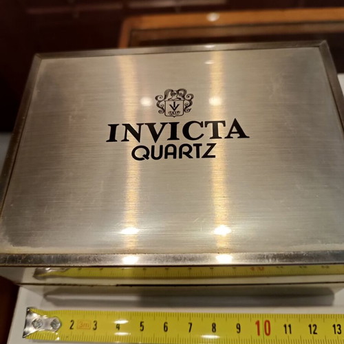 Invicta metal watch box like new