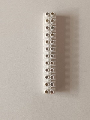 Small electrical terminal block new