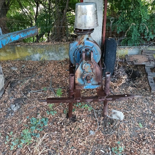 Water Pump Chrysafis like new, high performance, 1 to 5 ratio