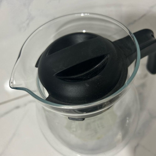Heat-resistant jug with lid new, 1.25 L, Germany