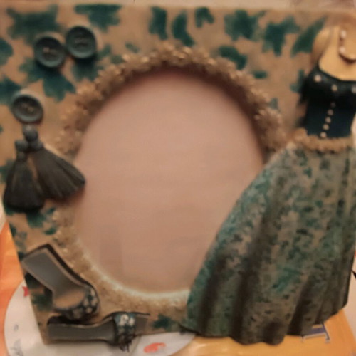 Clay frame like new