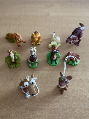 Kinder Surprise Ice Age figures used, all together