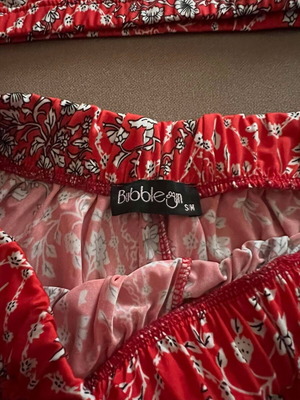 Bubblegun set S/M like new, red