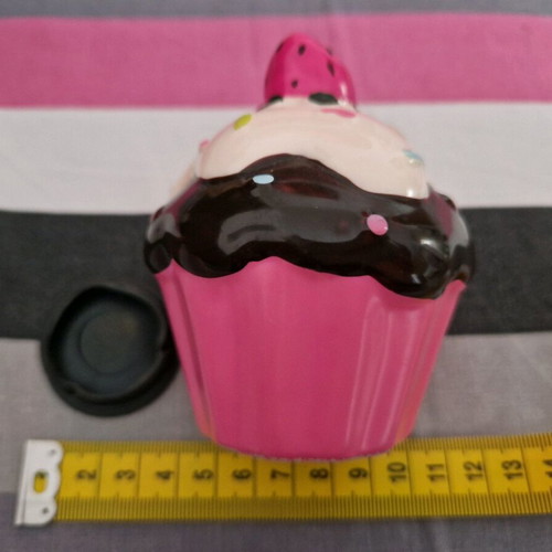 Cupcake piggy bank like new, ceramic with stopper