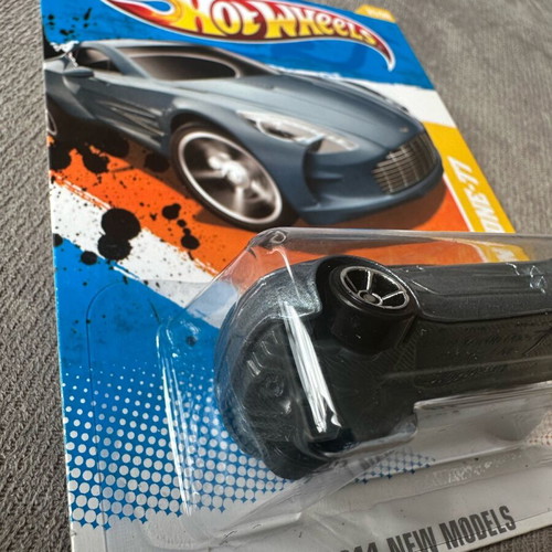 Hot Wheels Aston Martin One 77 2011 new model