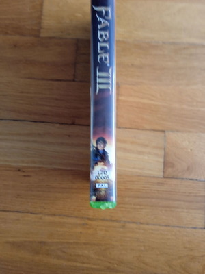 Fable 3 Xbox 360 used with case damage