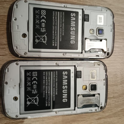 Samsung GT S7562 and GT S7582 phones used, unknown condition