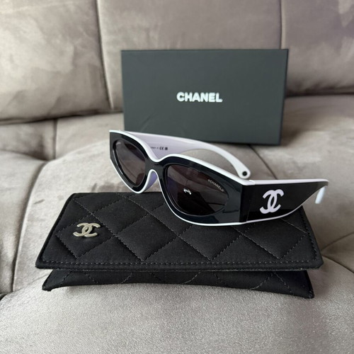 Chanel sunglasses new, black and white
