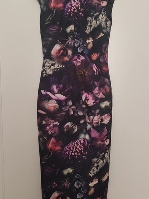Ted Baker pencil midi φόρεμα καινούργιο, με λουλούδια πολύχρωμο μαύρο