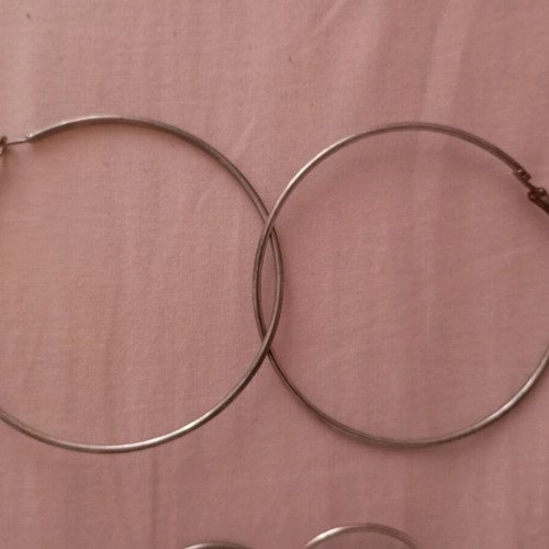 Silver hoop earrings like new, set of 2 pieces