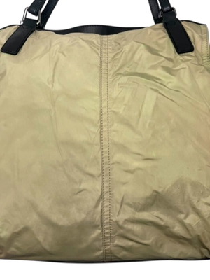 Burberry найлонова чанта за рамо употребявана, каки с обезцветявания