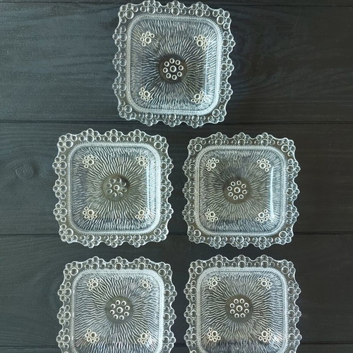 Small dessert plates used, set of 5