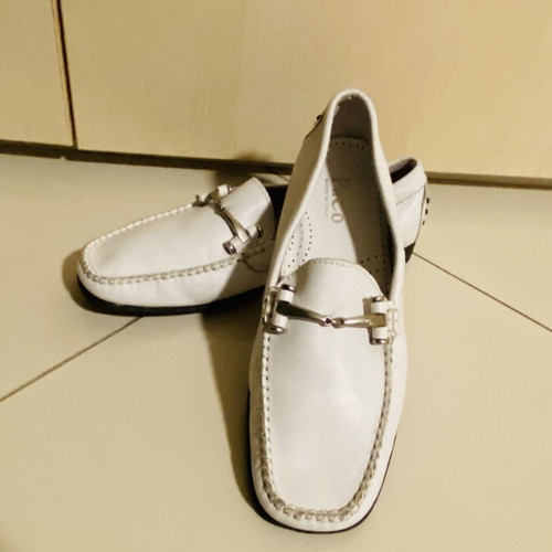 P&Co white leather moccasins new, size 40
