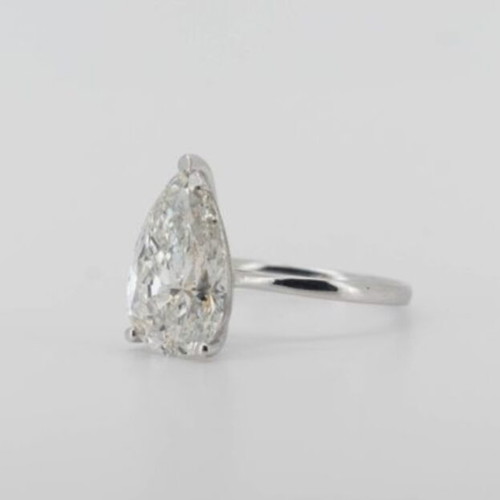 Monopetro ring new, lab grown diamond 5.01 carats, white gold 14k