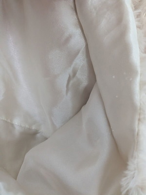 Infinity scarf used, white with fur detail