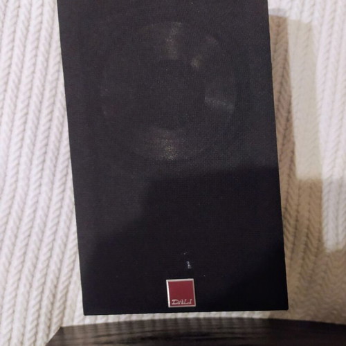 Audioline 80W central speaker with two DALI satellite speakers like new