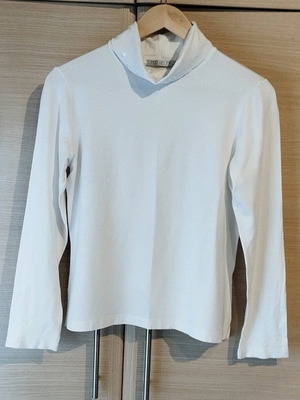Turtleneck blouse long sleeve like new with impressive collar, size S