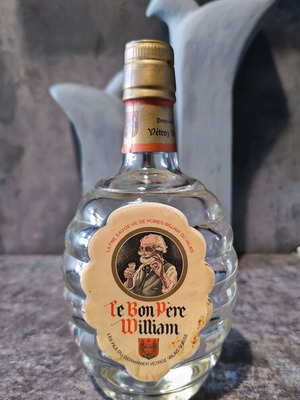 Le Bon Père William vintage pear eau de vie like new, 1960-1970