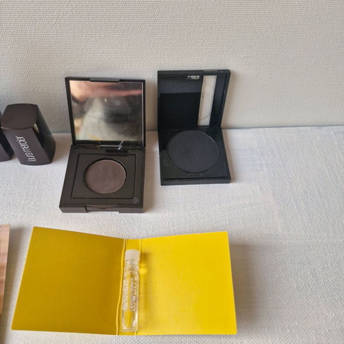 Makeup set used with samples Laura Mercier, Makeup Forever, Estée Lauder