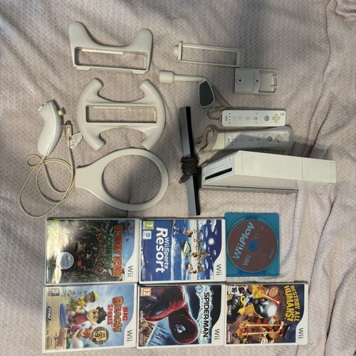 Nintendo Wii console used, excellent condition