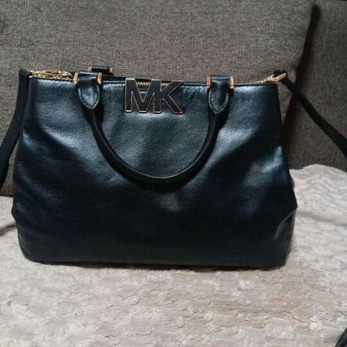 Michael Kors shoulder bag like new, black