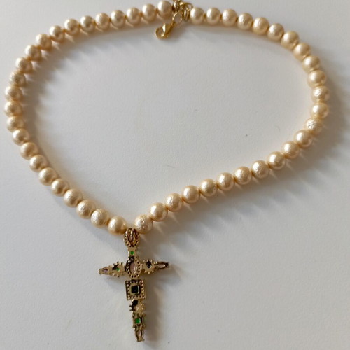 Faux Pearl Necklace like new with colorful cross pendant