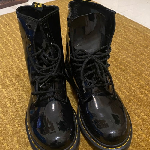 Dr Martens leather boots like new, size 38