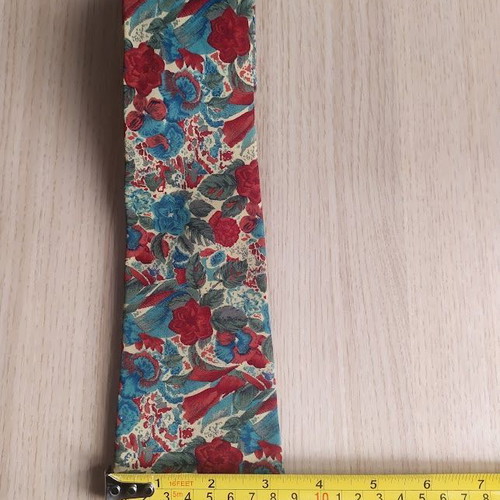 Kurt Geiger London men's silk tie like new multicolored