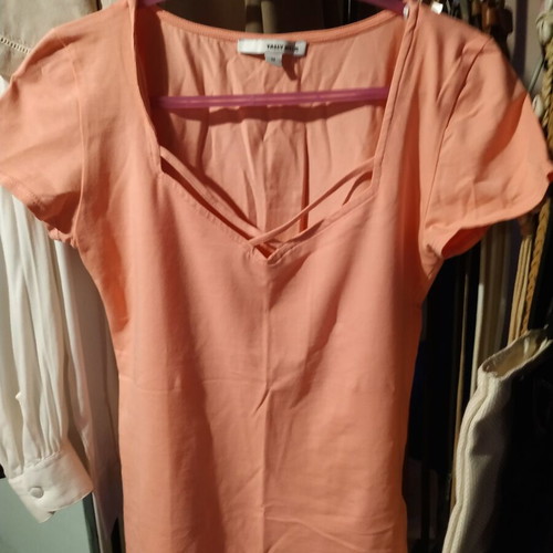 Tally Weijl T-shirt size M salmon like new