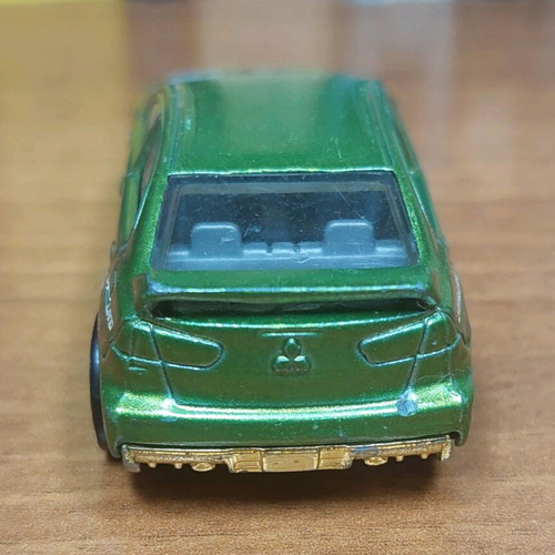 Hot Wheels Mitsubishi Lancer Evolution 2010 used