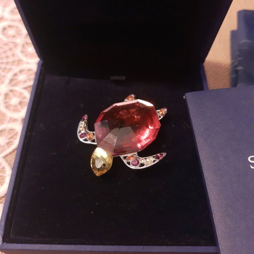Swarovski turtle brooch new, collectible