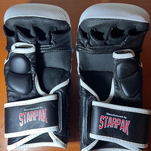 Olympus Max Sparring Gloves like new