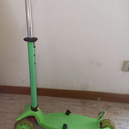 Athlopaidia scooter used for spare parts