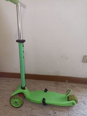 Athlopaidia scooter used for spare parts