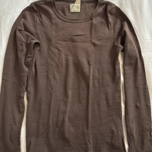Long-sleeve brown blouse