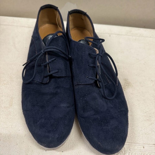 Loafer like new, closed dark blue shoes made of genuine leather size 40