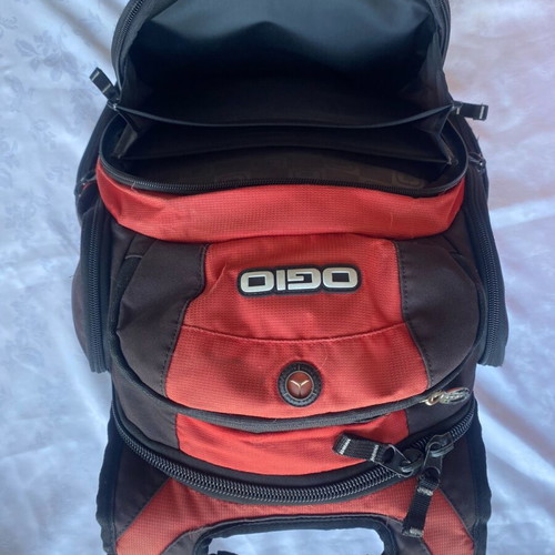 Ogio backpack used, red and black