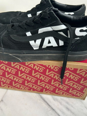 Vans old school kids shoes size 38.5 like new, black