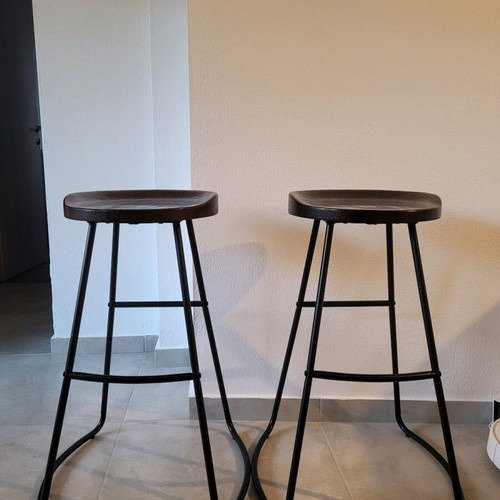 Wooden stool with black base like new